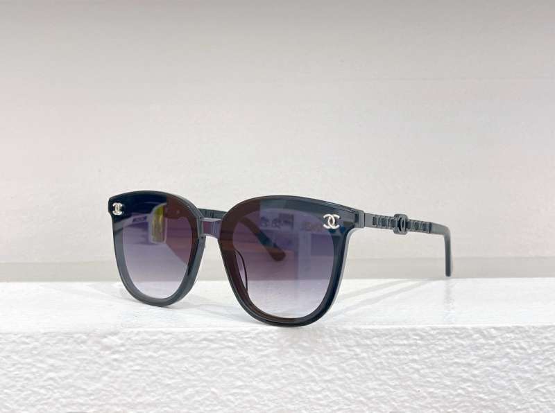 Picture of Chanel Sunglasses _SKUfw57231960fw